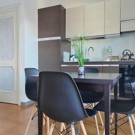 Home Of Fame - Home Gallery With Fully Equipped Kitchen, Separate Entrance, Free Parking Olbia Exterior photo