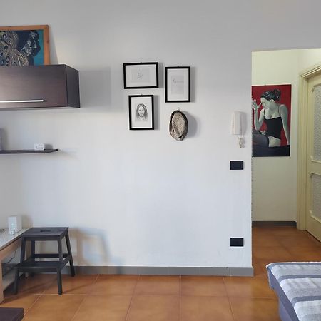 Home Of Fame - Home Gallery With Fully Equipped Kitchen, Separate Entrance, Free Parking Olbia Exterior photo