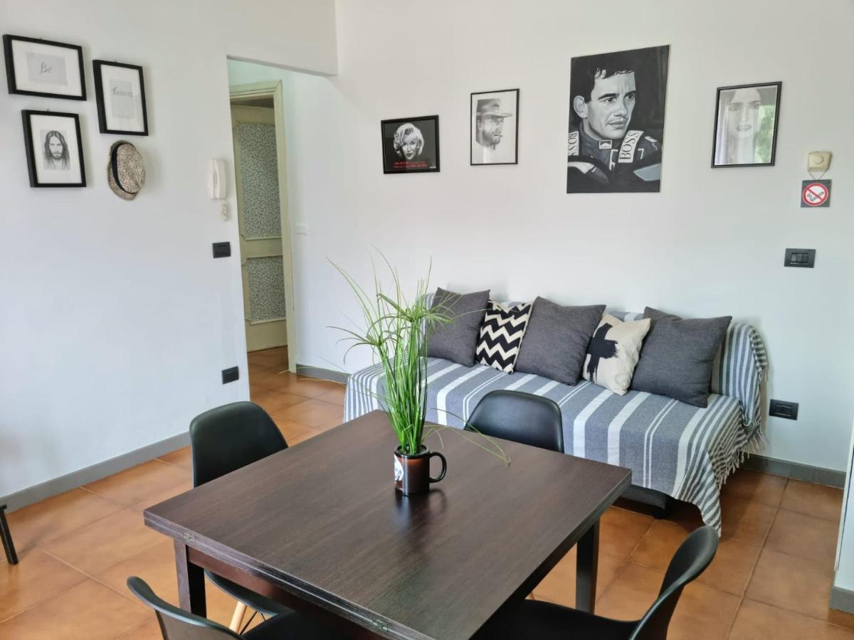 Home Of Fame - Home Gallery With Fully Equipped Kitchen, Separate Entrance, Free Parking Olbia Exterior photo
