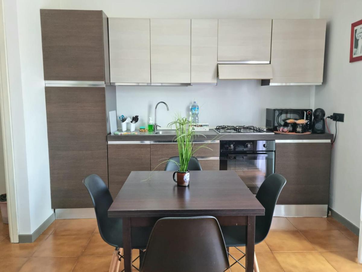Home Of Fame - Home Gallery With Fully Equipped Kitchen, Separate Entrance, Free Parking Olbia Exterior photo