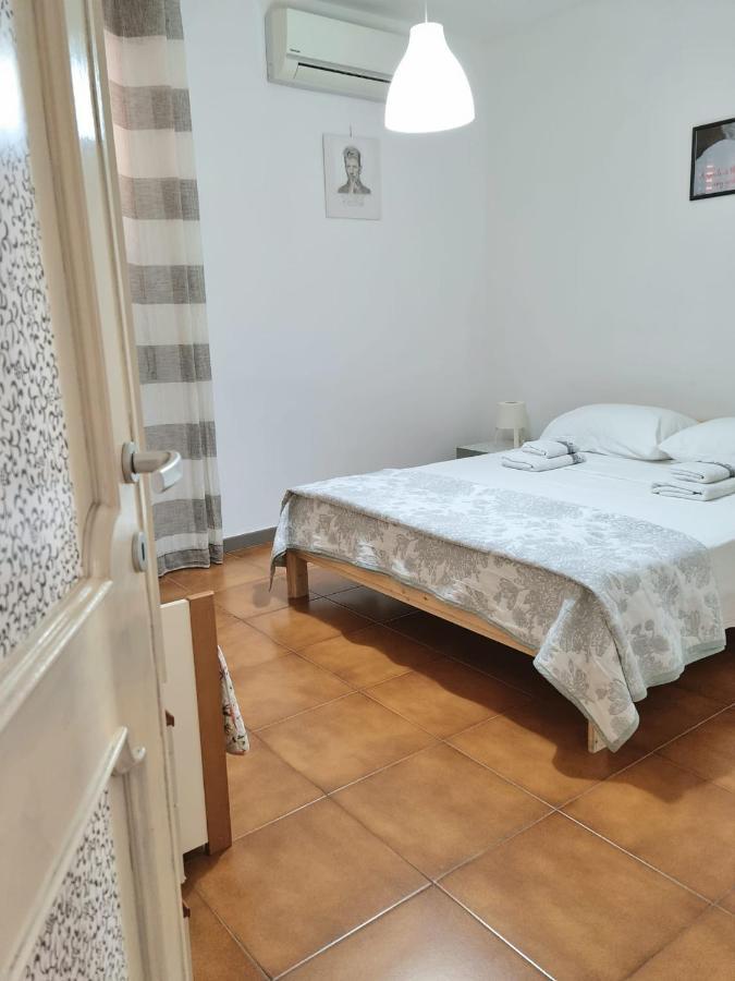 Home Of Fame - Home Gallery With Fully Equipped Kitchen, Separate Entrance, Free Parking Olbia Exterior photo