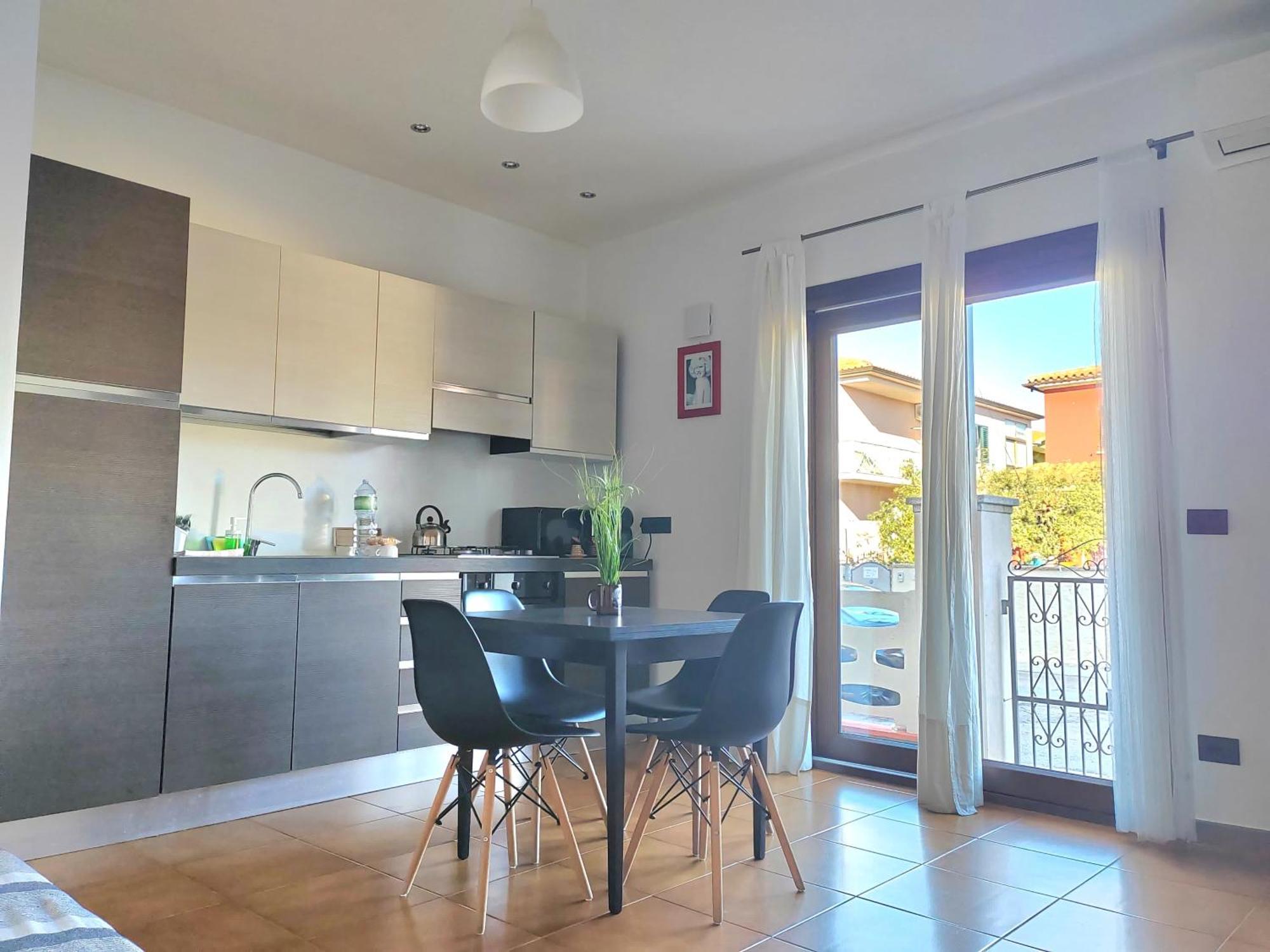 Home Of Fame - Home Gallery With Fully Equipped Kitchen, Separate Entrance, Free Parking Olbia Exterior photo