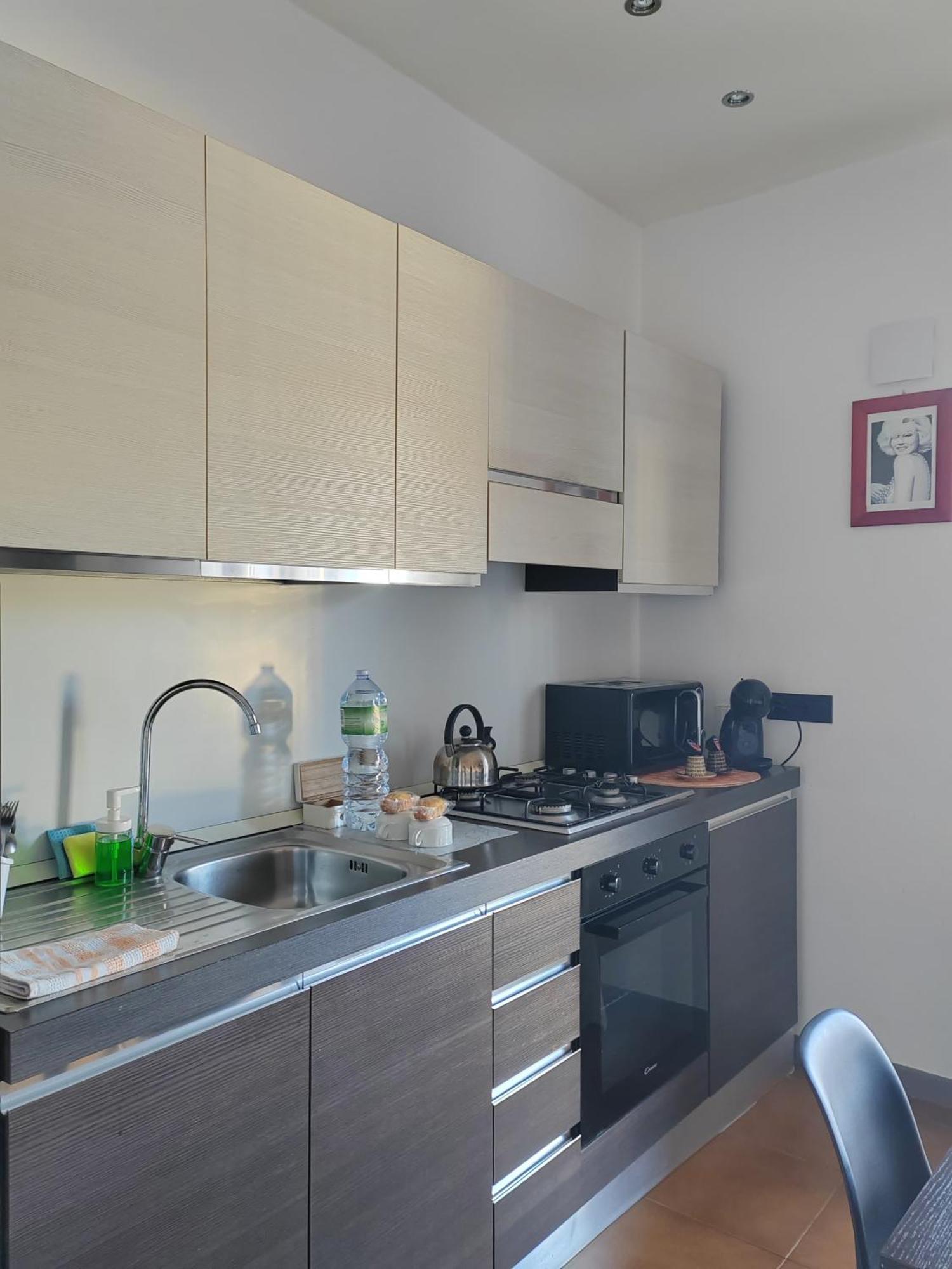 Home Of Fame - Home Gallery With Fully Equipped Kitchen, Separate Entrance, Free Parking Olbia Exterior photo