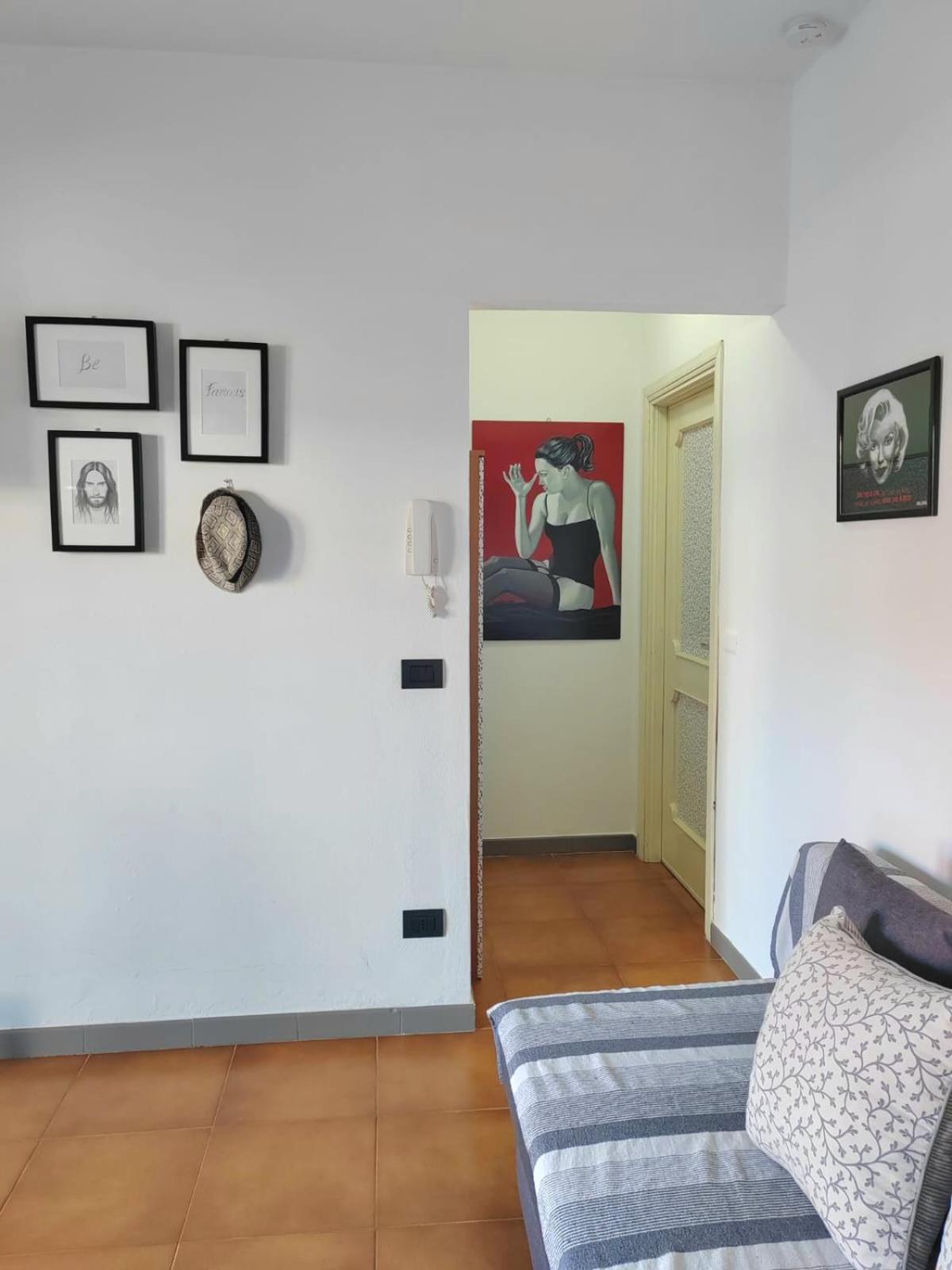 Home Of Fame - Home Gallery With Fully Equipped Kitchen, Separate Entrance, Free Parking Olbia Exterior photo