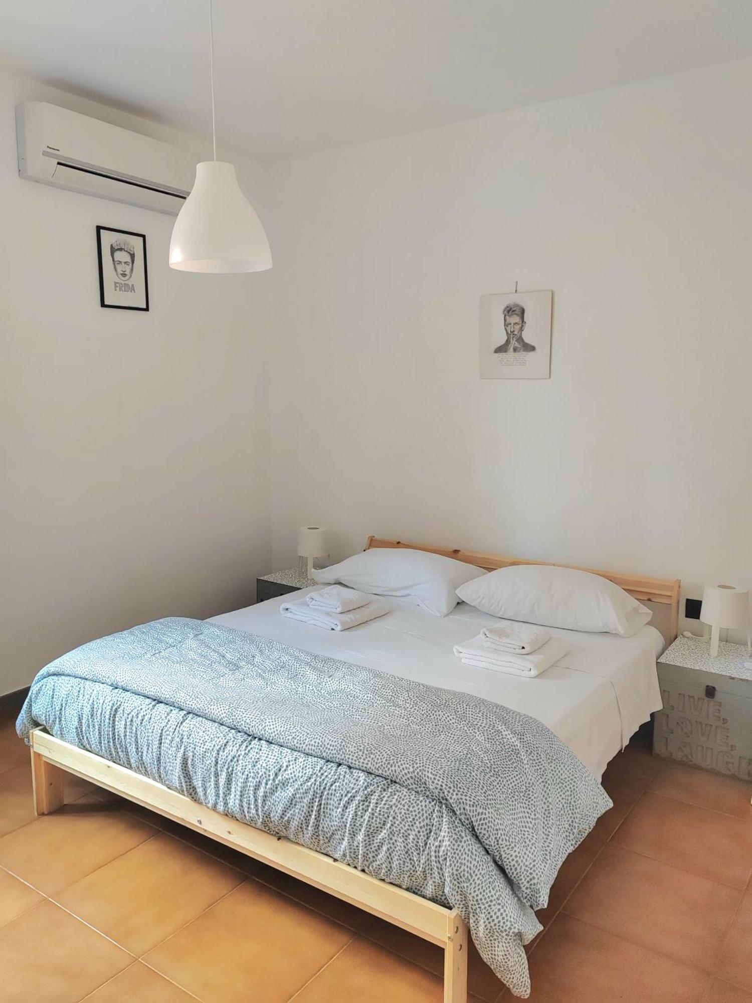 Home Of Fame - Home Gallery With Fully Equipped Kitchen, Separate Entrance, Free Parking Olbia Exterior photo
